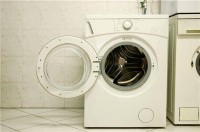 自动洗衣机漏水是什么原因（全自动洗衣机接口处漏水什么原因）