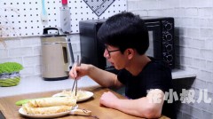 电饼铛100种早餐食谱大全视频（简单小吃100种电饼铛）