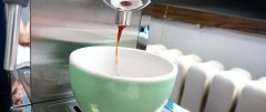 咖啡机使用硅油有害吗（咖啡机为什么有油）