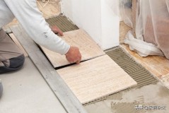 装修木地板大概多少钱一平方（木地板装修费用一平米多少钱）