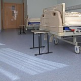 医院地板多少钱一平米（医院用的pvc地板多少钱一平）