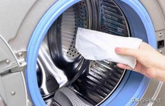 滚筒洗衣机底部有几种清洗方法（滚筒洗衣机有没有简单的清洗方法）