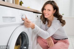 洗衣机是不是新出厂的比老款的好（洗衣机旧款和新款哪个好）