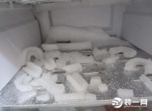 冰箱冷冻室结冰严重如何解决（冰箱冷冻室结冰的原因和解决方法）