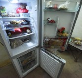 食物经常放在冰箱里有坏处吗（食物在冰箱里放久了还能吃吗）
