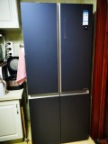海尔冰箱面板哪种材质耐用（海尔冰箱金属面板和玻璃面板区别）
