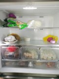 为什么家里一个月没住人用冰箱（家里长期没人冰箱是开着还是关掉）