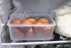 鸡蛋怎么放冰箱才能放得久（鸡蛋放冰箱里最好方法）