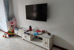 4米长客厅买个65寸电视会不会太大（4.2米客厅买65寸还是70寸电视）