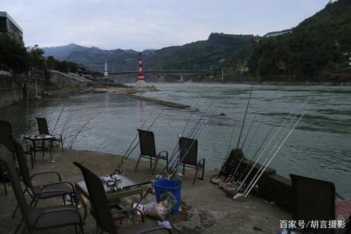 三峡大坝有人钓鱼吗