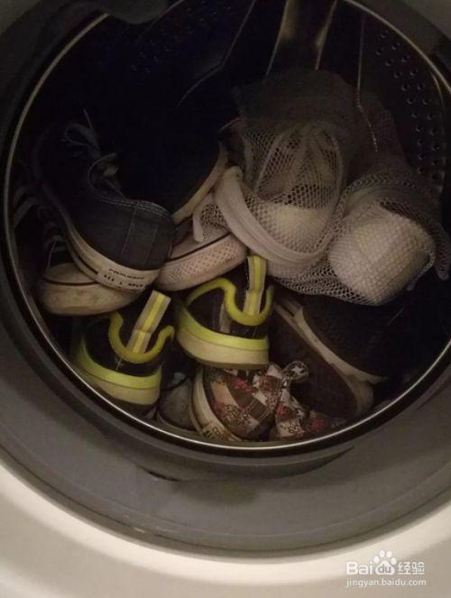 能把鞋放到洗衣机里洗吗