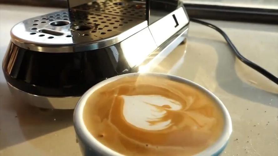 咖啡机怎么做卡布奇诺，家庭如何做卡布奇诺咖啡不用机器