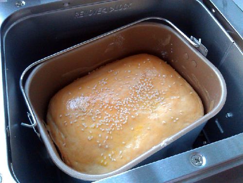 面包机怎么做黑芝麻面包（面包机做黑麦面包的方法）