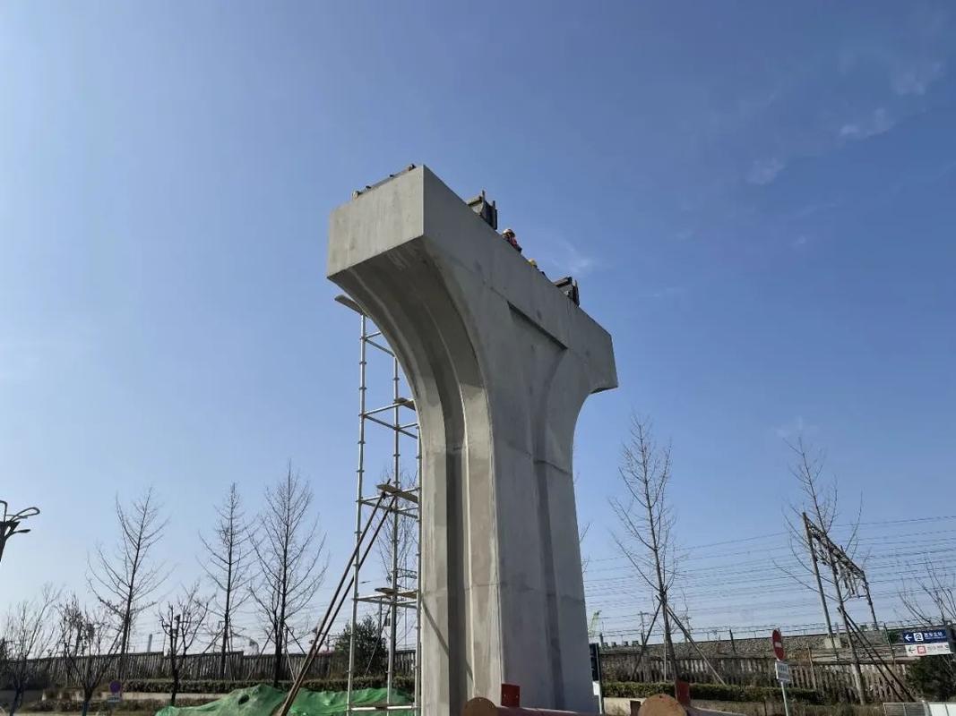 临泉县韦寨西又在打高架桥柱子是修什么