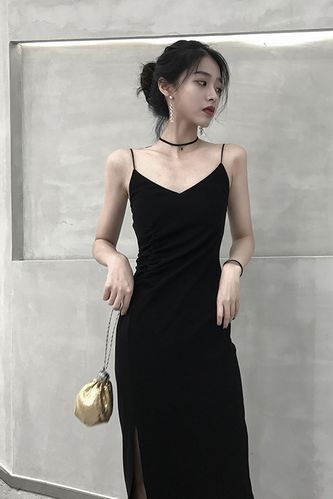 黑色连衣裙颜色太暗怎么提亮（如何使褪色的黑色雪纺连衣裙变黑）