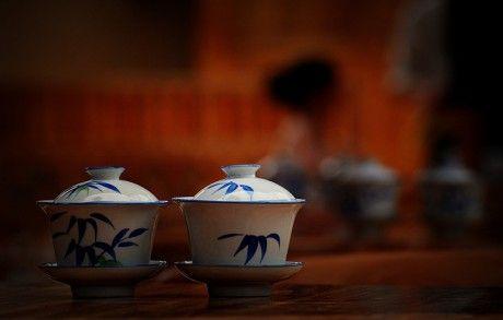 古代人喝茶为什么都用盖碗喝（为什么古代直接用盖碗喝茶呢）