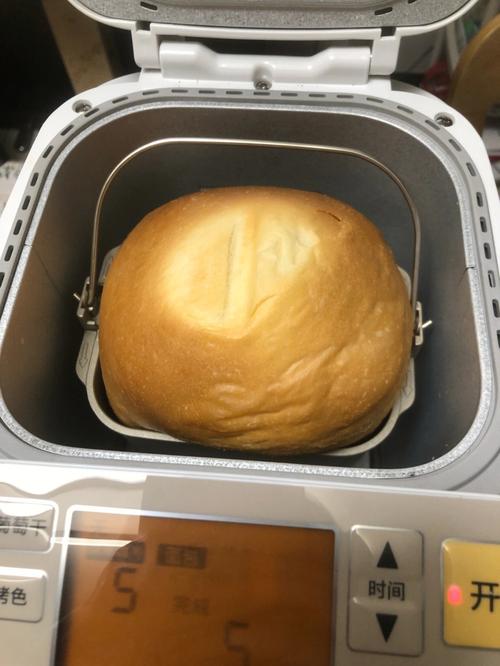 面包机做好后多久取出为好（面包机做面包后为何立即取出）