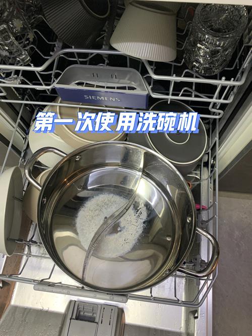 铁锅可以用洗碗机吗，铸铁锅能用洗碗机吗