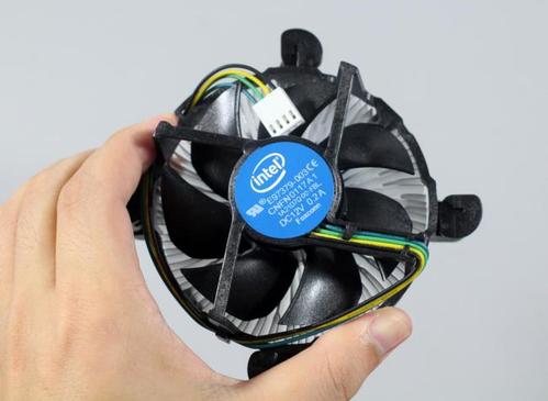 如何给CPU散热器换风扇
