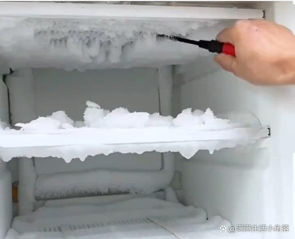 冰箱冷藏结冰了如何快速化冰（冰箱冷冻层结冰了如何快速化冰）
