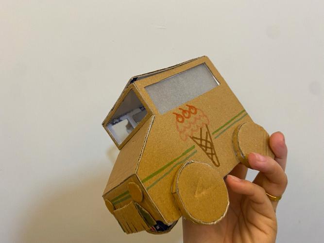 小纸盒做汽车的做法
