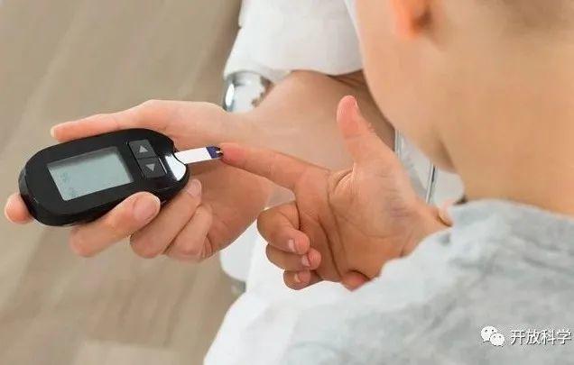 手机测血糖怎么测
