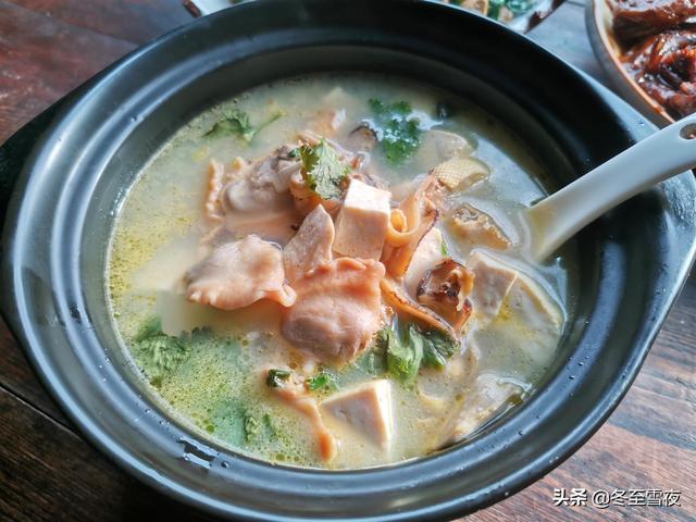 河蚌豆腐汤的做法