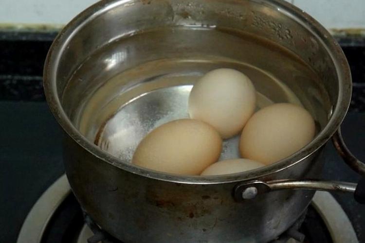 怎么煮鸡蛋不会破裂