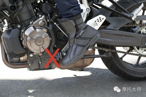 摩托车不用捏离合器也可以挂档是哪里的问题