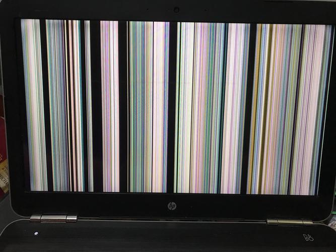 电脑开机出现条纹花屏是什么原因