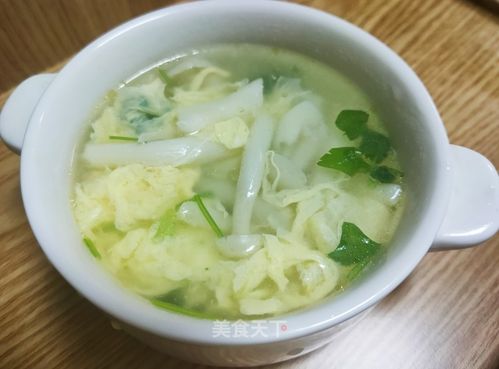 白玉菇汤的做法（白玉菇汤最简单的做法）