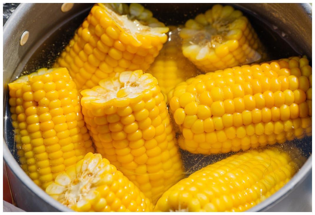 煮玉米是冷水下锅还是热水下锅