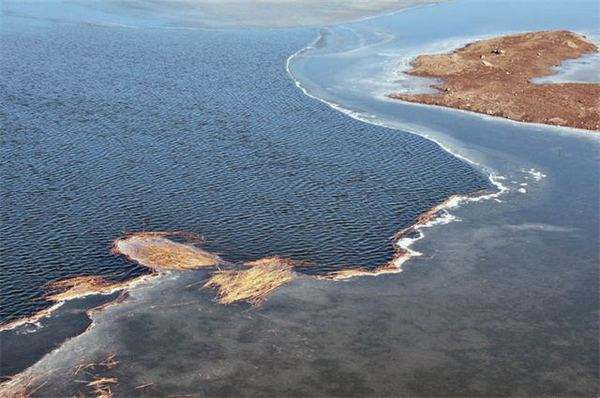 世界上 最大的咸水湖