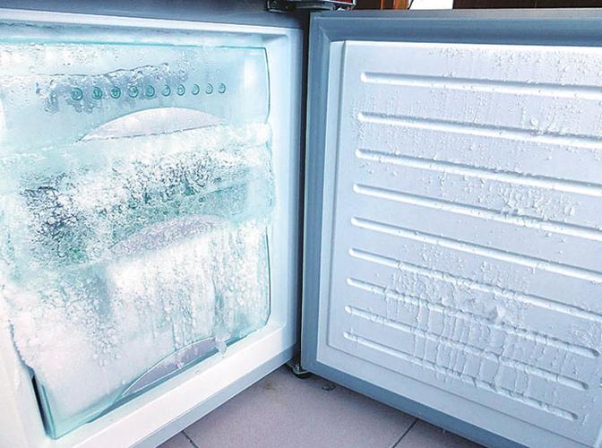 冰箱制冷时突然声音很大过会儿后又恢复正常是怎么回事