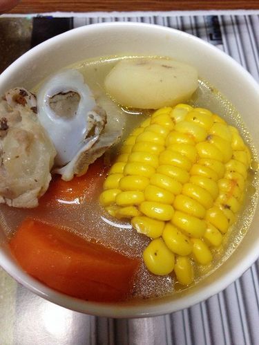 玉米排骨鸡蛋汤的做法（排骨玉米养生汤的做法）