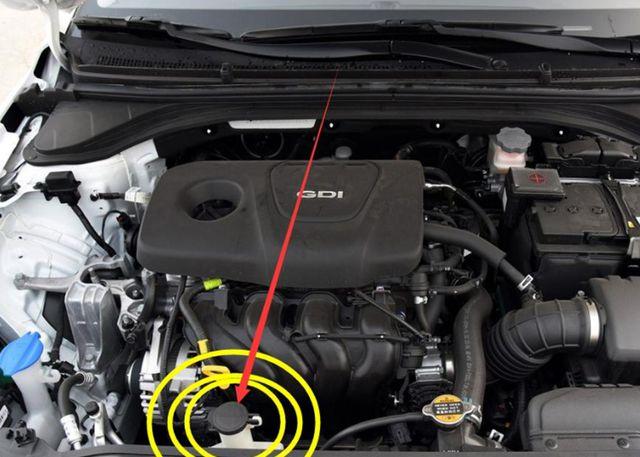 汽车水箱管与发动机接口叫什么，汽车水箱的管子是接在哪里的